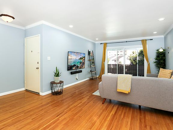 3rd image of 3752 Lockland Dr