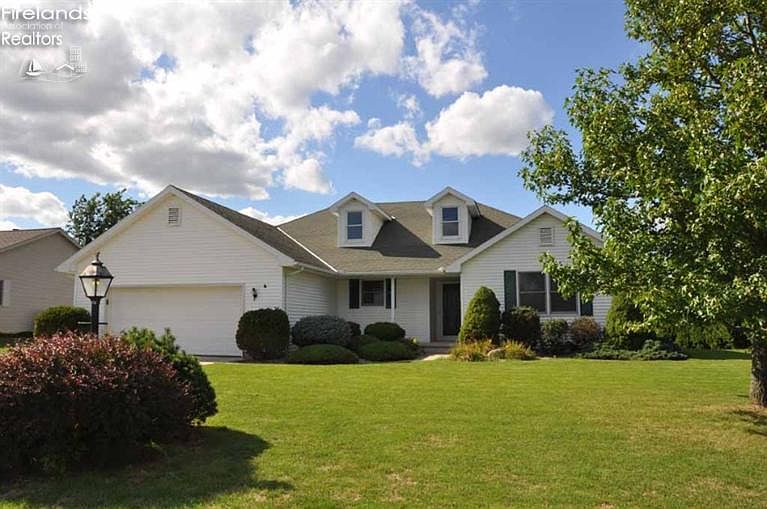 1st image of 120 Canterbury Dr