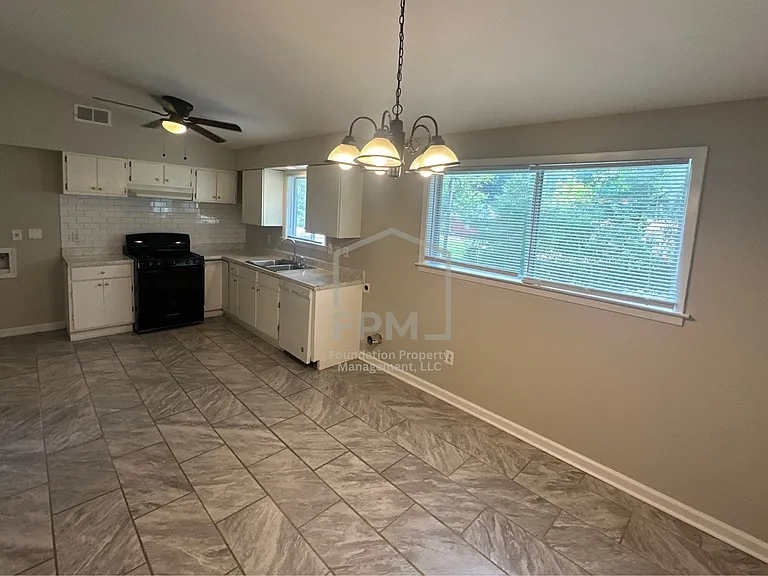 2237 Gayle Ave — Photo 5