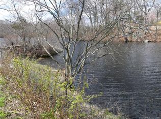 75 Main St, Centerbrook, CT 06409