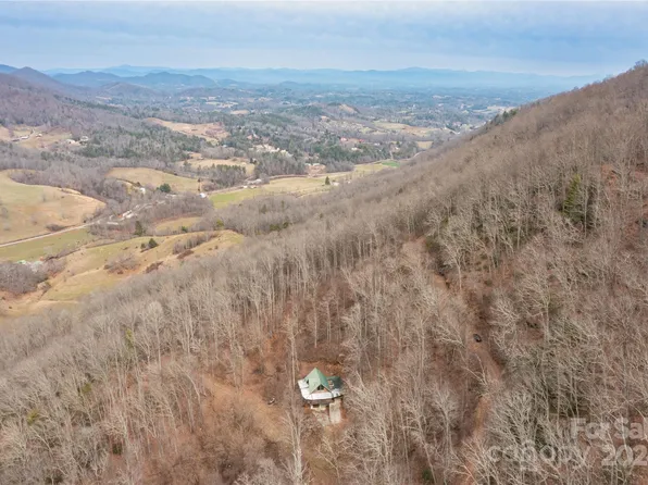 298 S Turkey Creek Rd, Leicester, NC 28748
