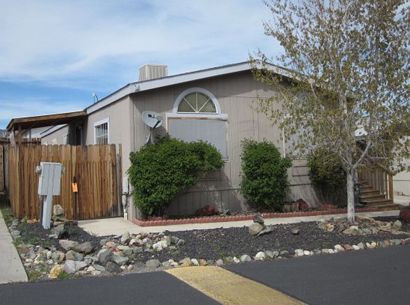 2nd image of 200 James Ct Unit 32