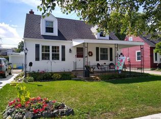 37 Westchester Dr, Cheektowaga, NY 14225