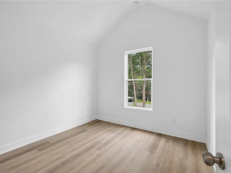 2050 Morehouse Dr NW — Photo 18