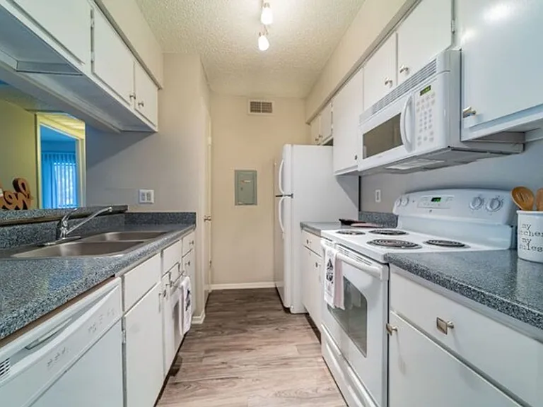 Bromley Granbury — Photo 6