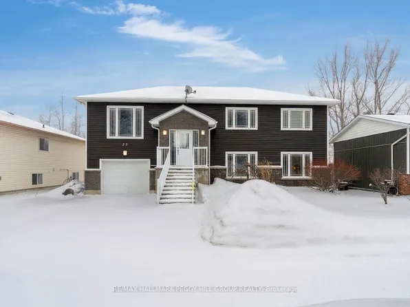 25 Bay St, Tay, ON L0K 2A0