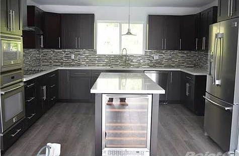 4th image of 450 Camilo Ave