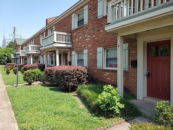 2nd image of 1207 Green Oaks Ln APT D
