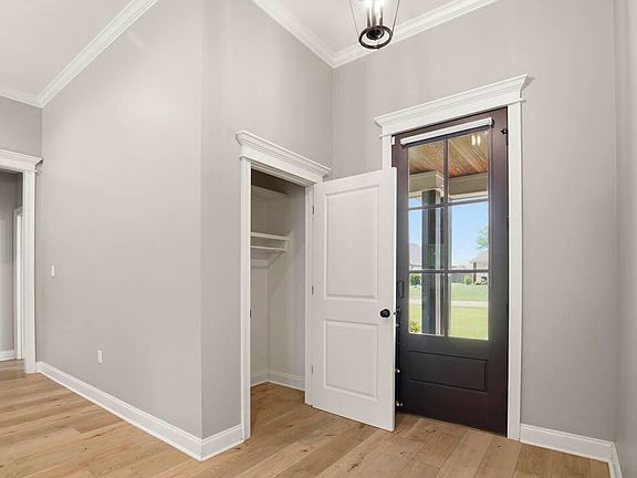 4th image of 24 Sapphire Dr