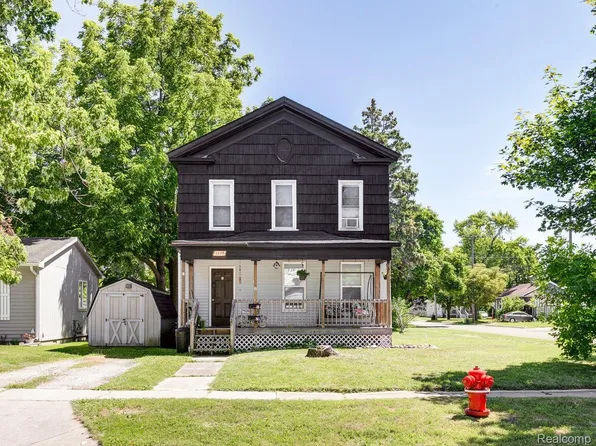 1238 Howard St, Port Huron, MI 48060