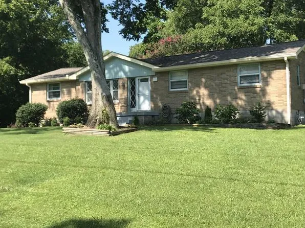 171 Lakeside Park Dr, Hendersonville, TN 37075