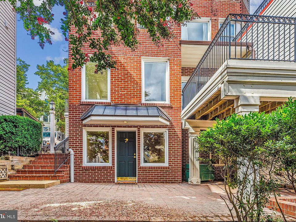 1st image of 1537 N Colonial Ter #A