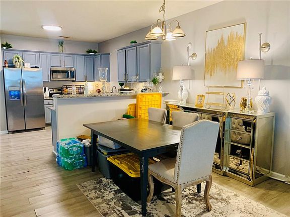 4th image of 1757 Glen View Way