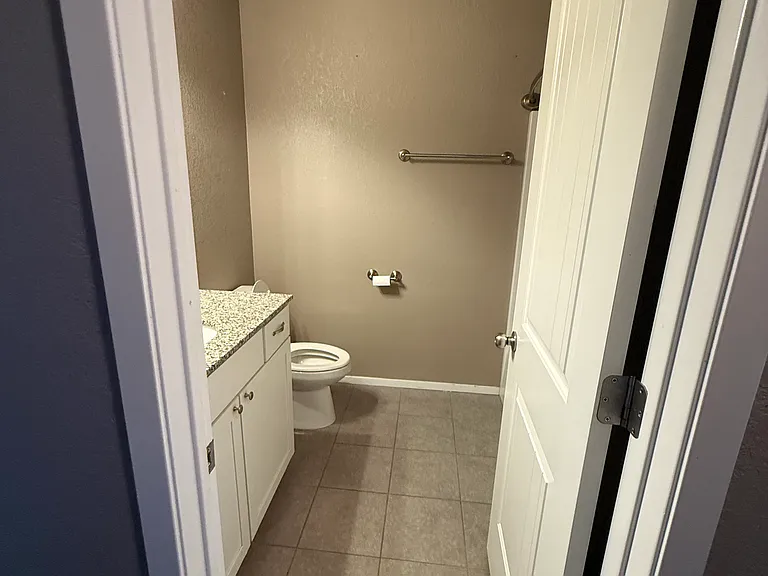 2909 N 14th Pl — Photo 27