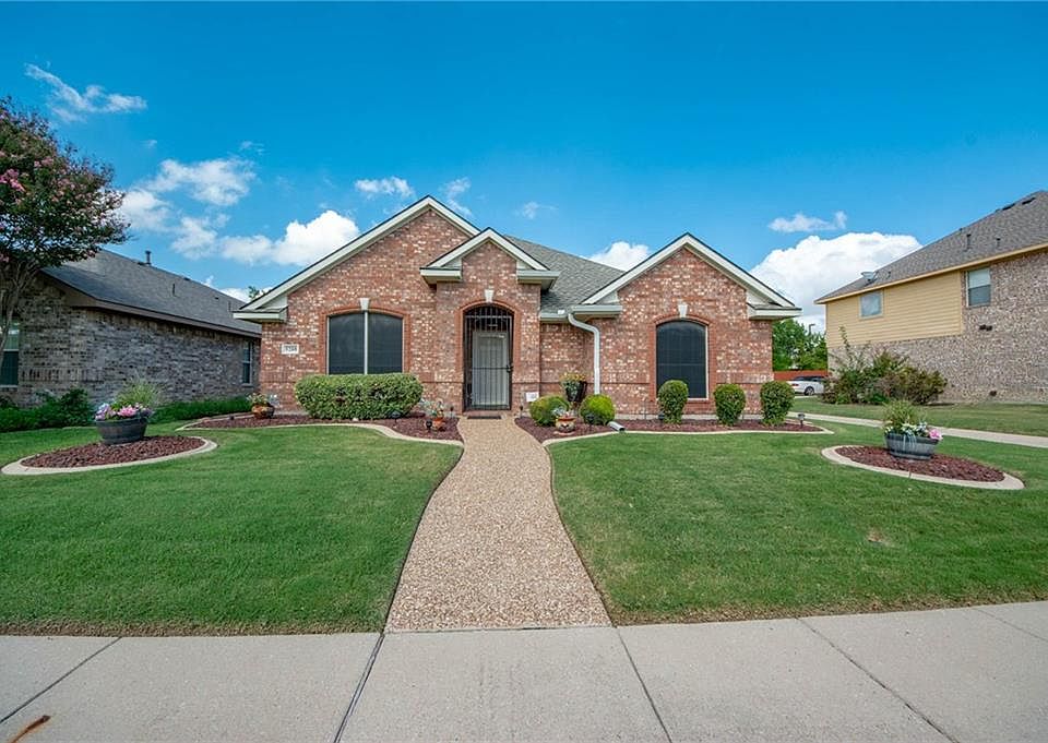 1st image of 5208 Spicewood Dr