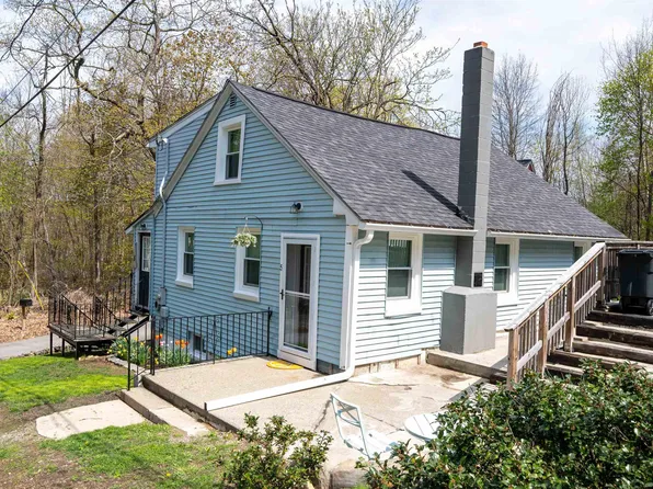 5 Lake Avenue, Derry, NH 03038