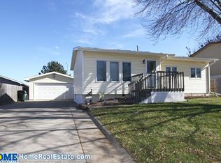 2030 NW 49th St, Lincoln, NE 68528