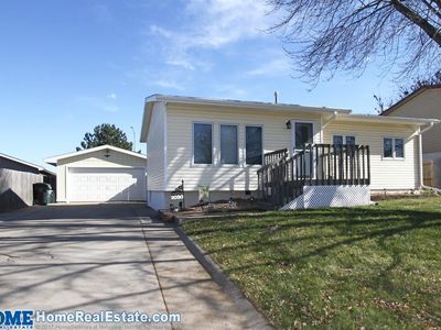 2030 NW 49th St, Lincoln, NE, 68528