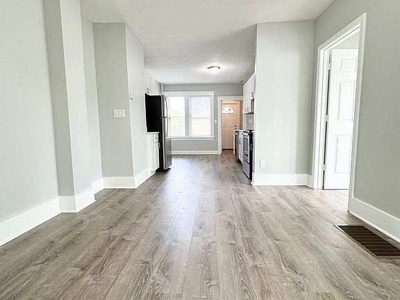 3rd image of 18 Lakewood St APT 3L