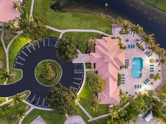 Apartment Homes in Delray Beach FL Delray Rentals |Waters Edge Apartments for rent in Delray Beach, FL