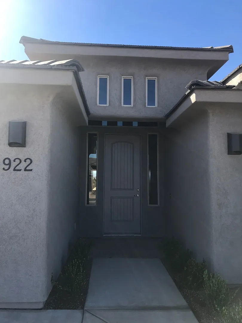Building Photo - 922 E 3950 S