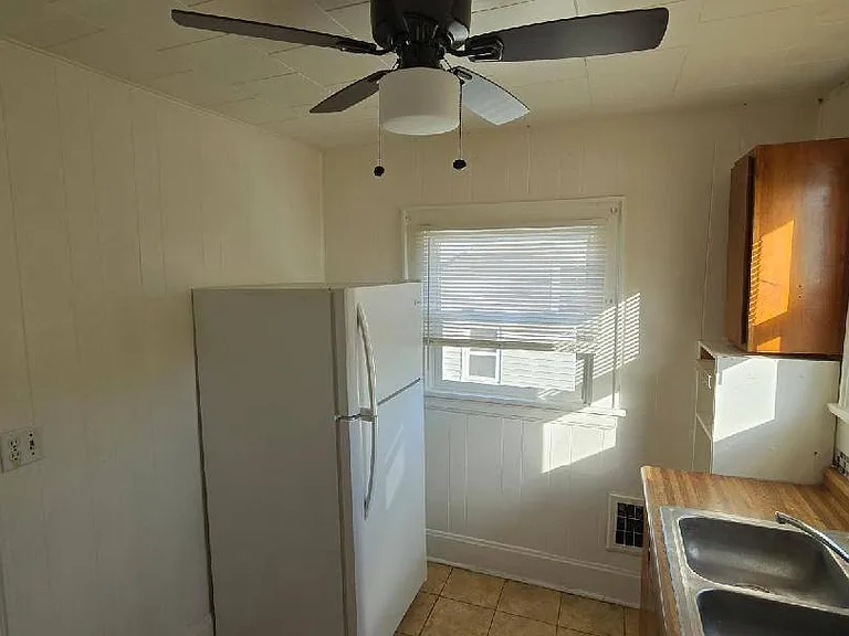 3306 Emerson Ave — Photo 2