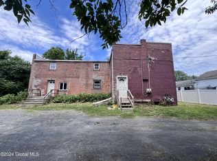 242 Boght Rd, Watervliet, NY 12189