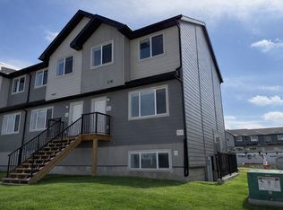 916 40th Ave N #B2, Lethbridge, AB T1H 7G9