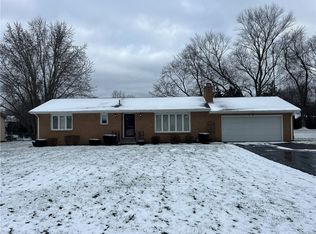 1025 Wilhelm Rd, Hermitage, PA 16148