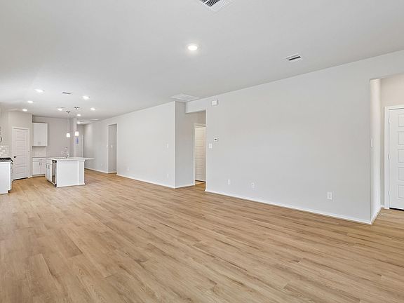 2nd image of 29015 Maggie View Ct