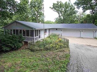 27719 Blackhawk Ct, Le Claire, IA 52753