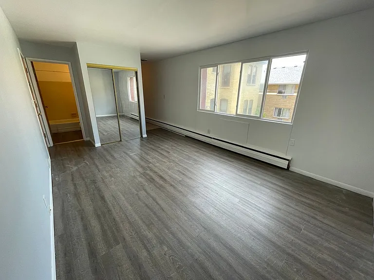 1456 N Farwell Ave — Photo 19