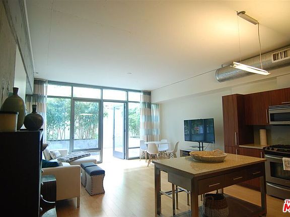 5th image of 1100 S Hope St APT 407