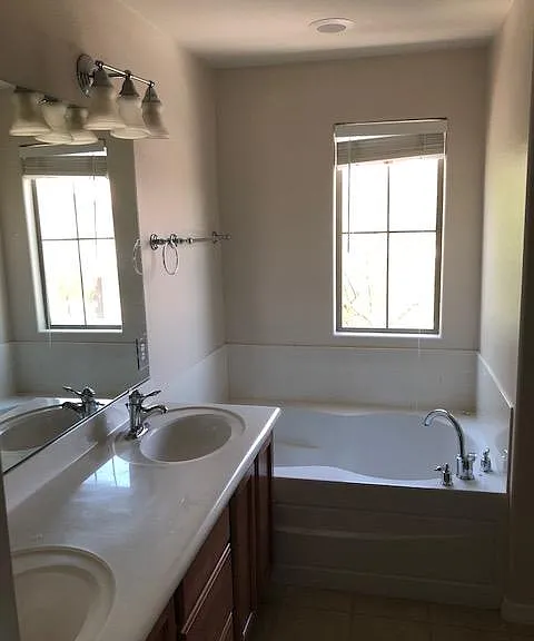 2141 W Kathleen Rd — Photo 12