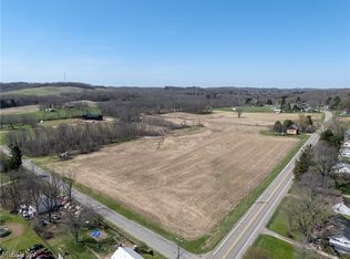 Elson St SE, Waynesburg, OH 44688