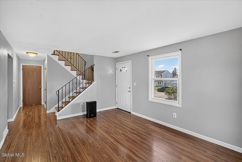 2nd image of 9 Long Avenue