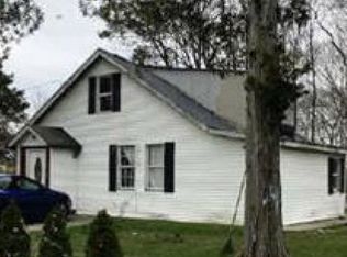 10 Columbus Blvd, Amityville, NY 11701