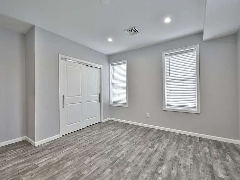 400 W Penn St #2 — Photo 22