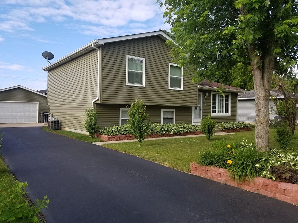 1st image of 1405 Macarthur Dr