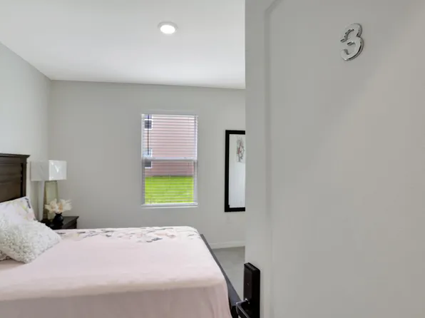 (undisclosed Address), Winter Haven, FL 33881