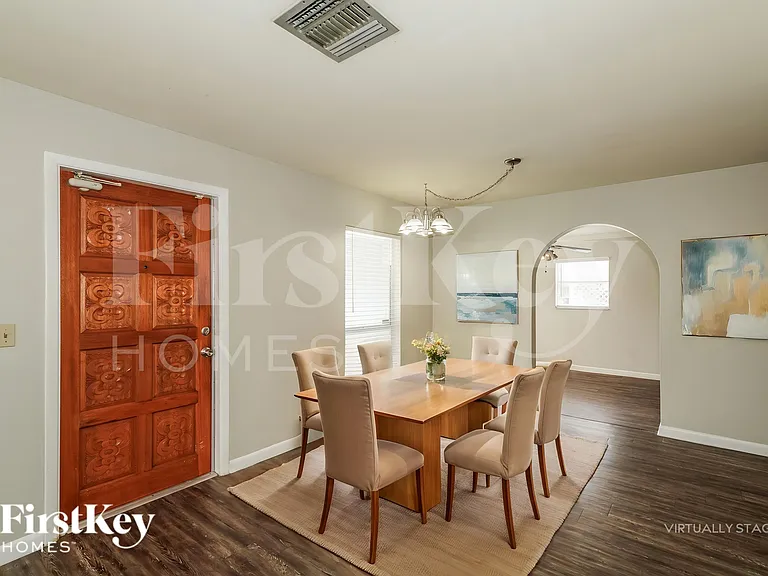 6807 S Cortez Ave — Photo 6