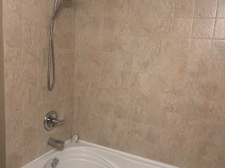 1013 Lansdowne Ave #103 — Photo 8