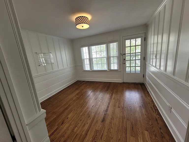 3927 Woodlawn Dr — Photo 8