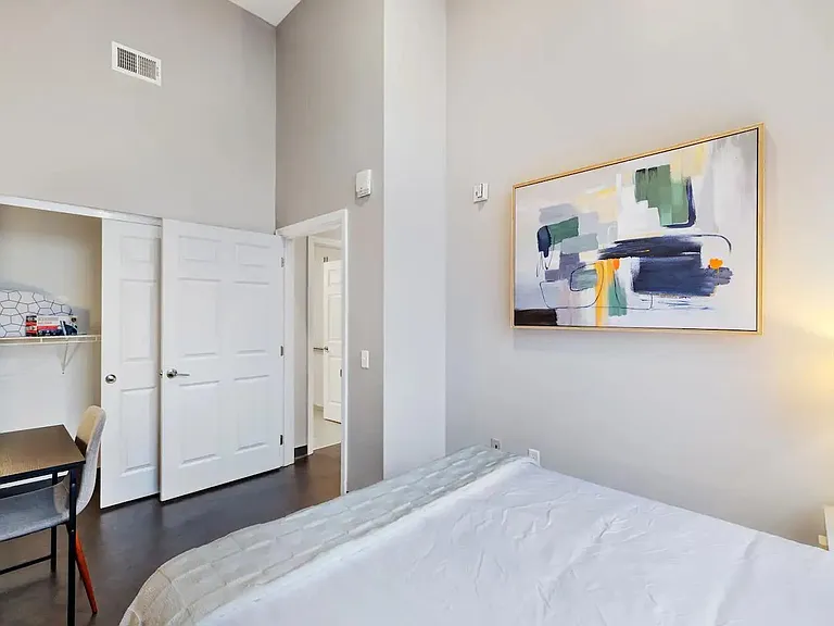 800 Penn — Photo 15