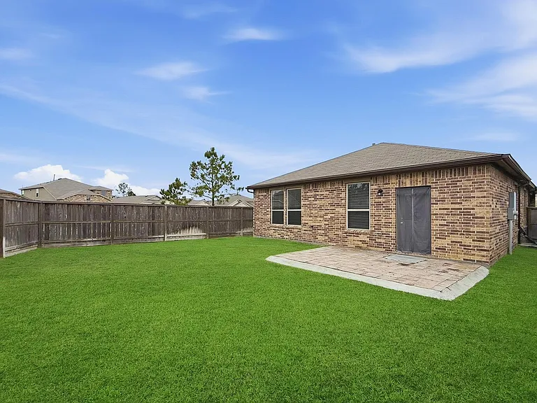 16306 Fontana Ct — Photo 28