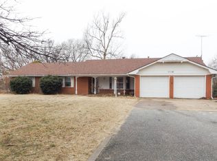 1116 N Oakwood Rd, Enid, OK 73703
