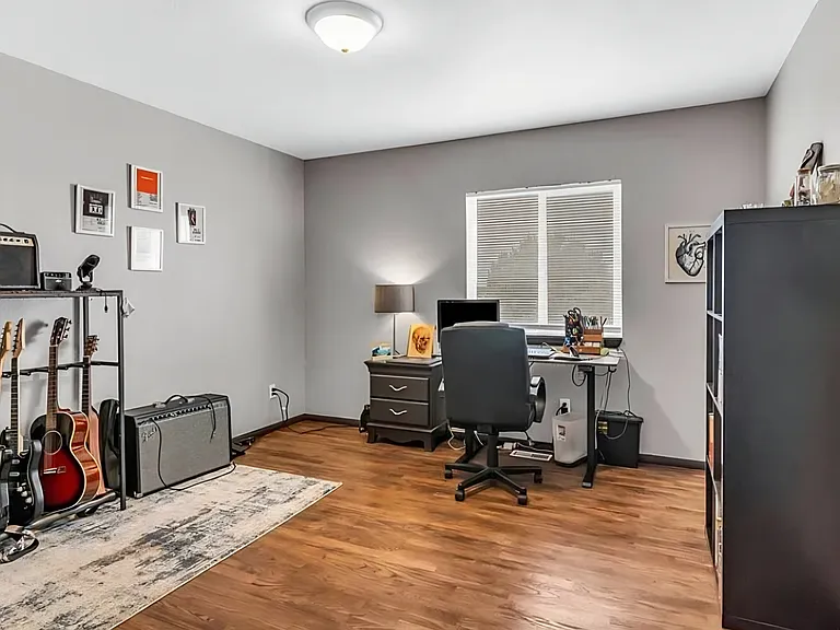217 W Linden Ave — Photo 16