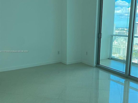 5th image of 300 S Biscayne Blvd APT 3905
