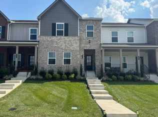 1421 Knox Ln, Lebanon, TN 37087