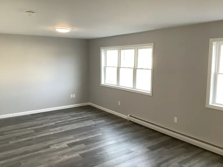 9-15 Springfield St #9 — Photo 2